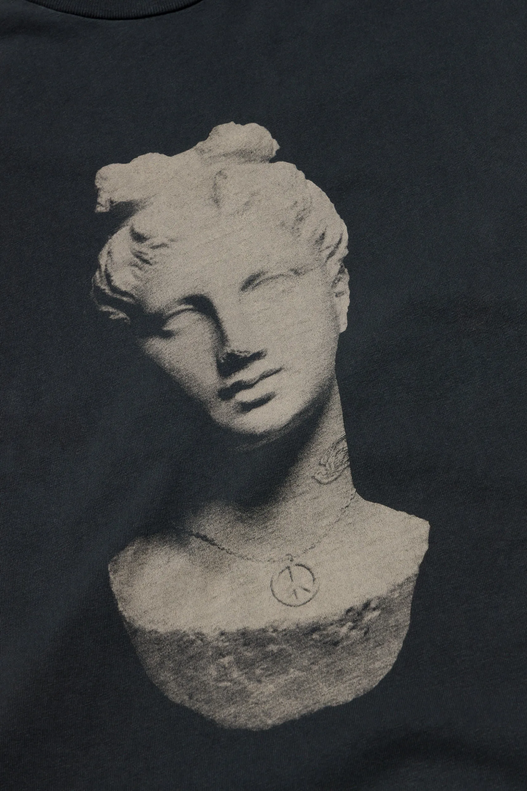 Aged Statue SS Tee