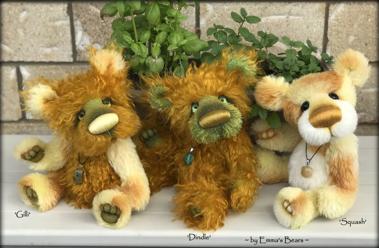 Gilli - 11" Hand Dyed Mohair and Alpaca Artist Bear by Emma's Bears - OOAK