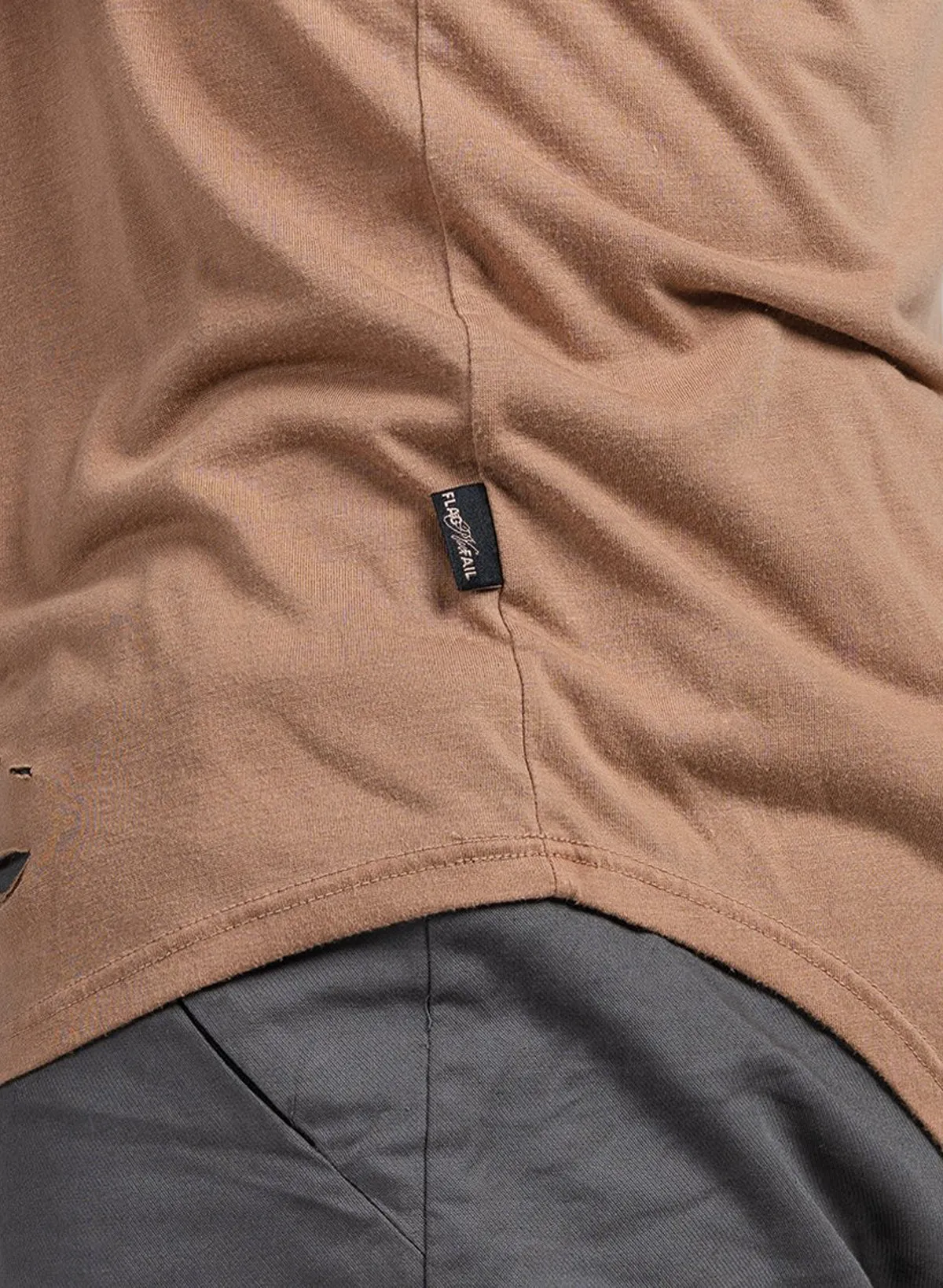 MOTO DISTRESSED TEE - CEDAR