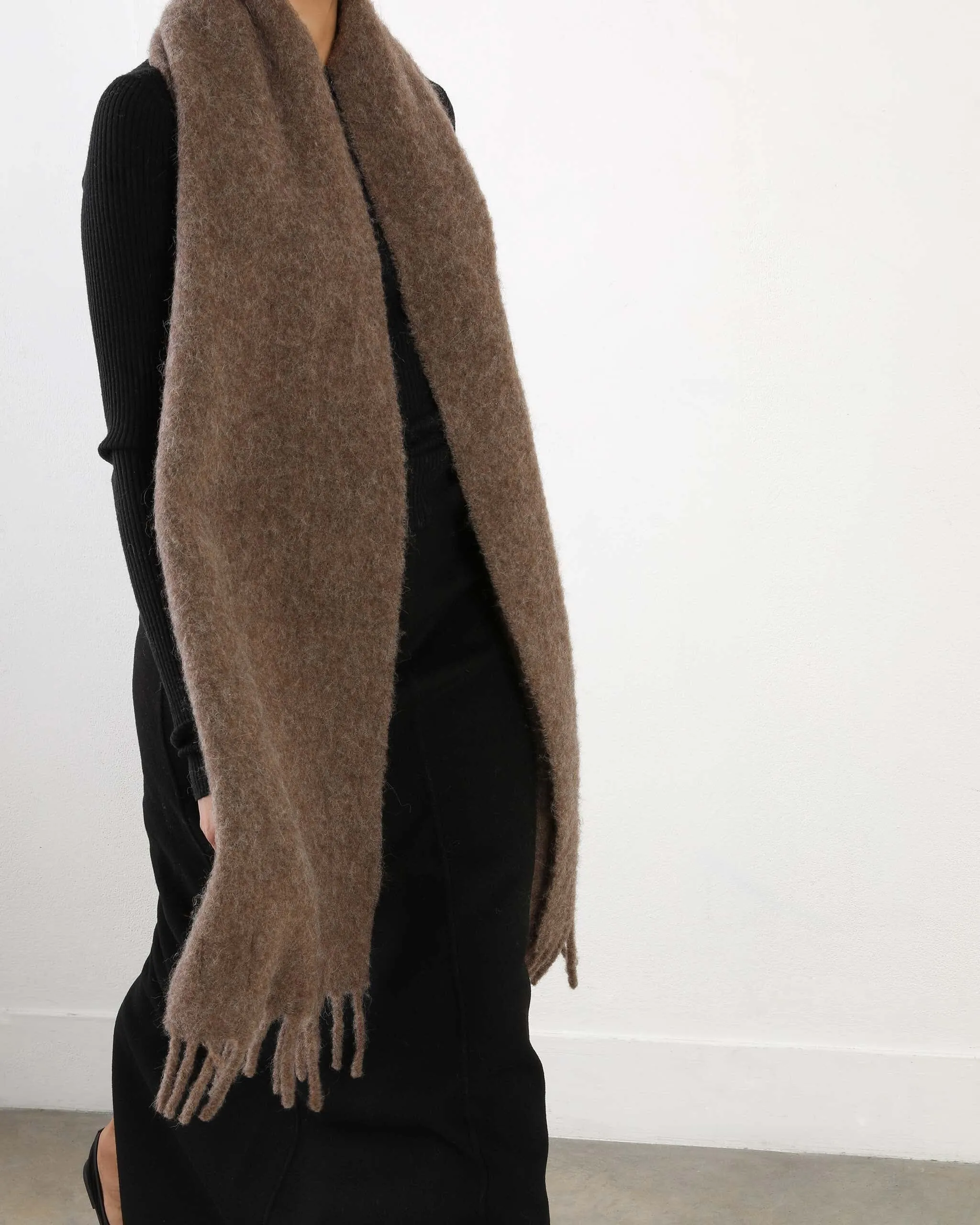 Tabata Alpaca Scarf, Mocha